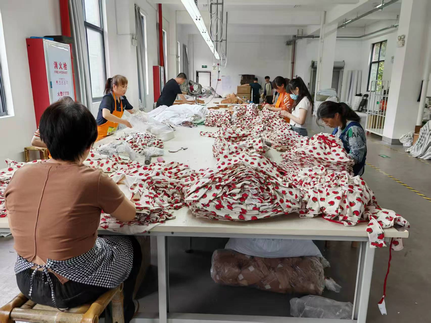 How to Choose a Baby Clothing Manufacturer in China